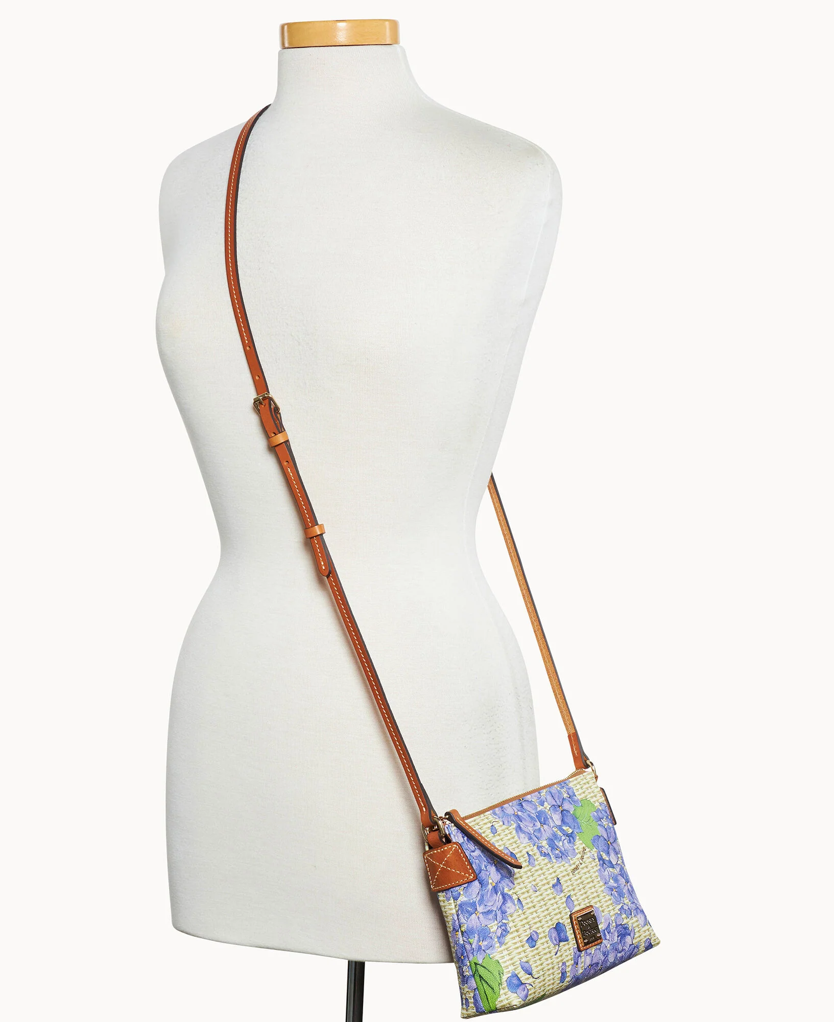 Hydrangea Basketweave Crossbody Pouchette - Image 8
