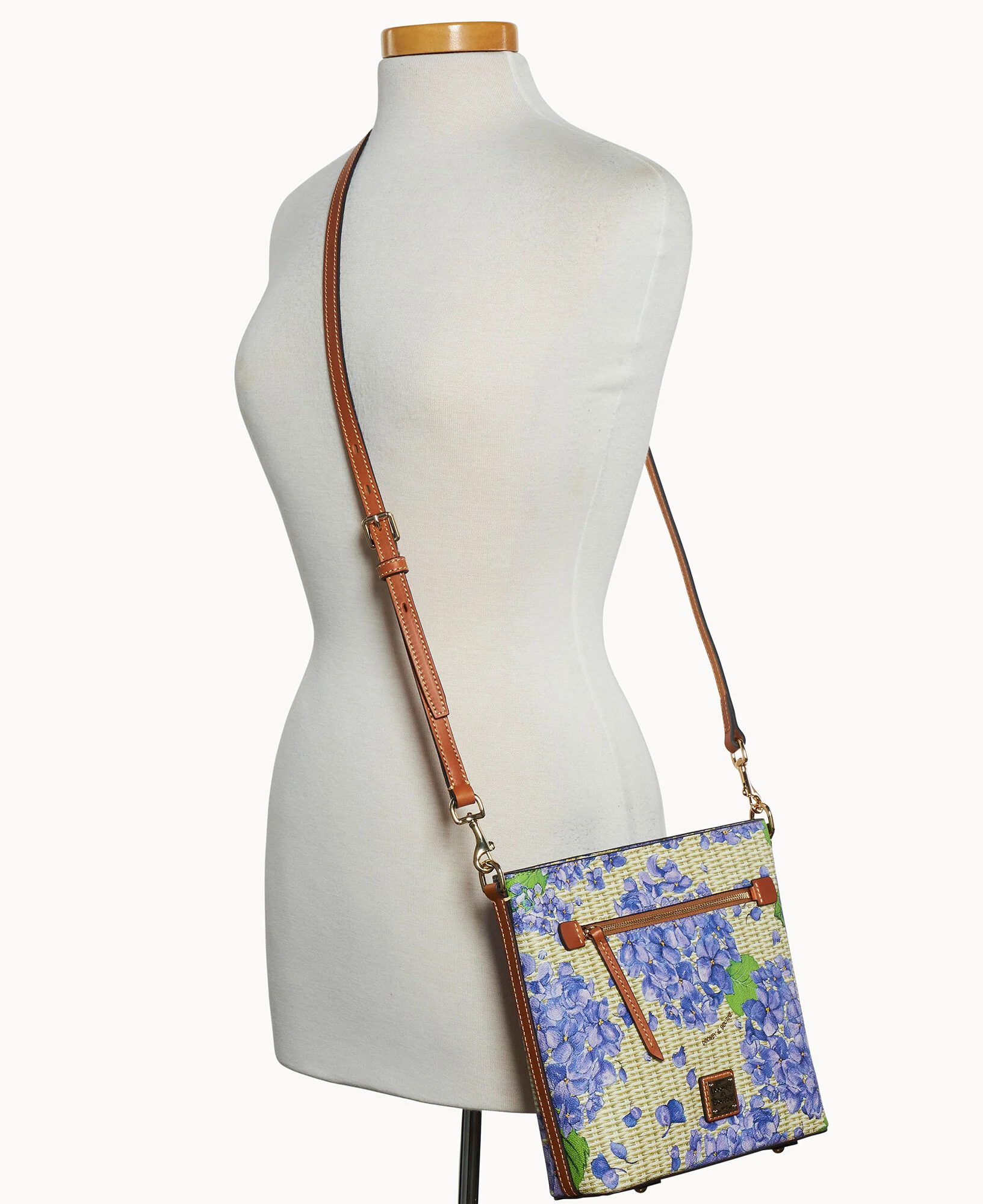 Hydrangea Basketweave Zip Crossbody - Image 8