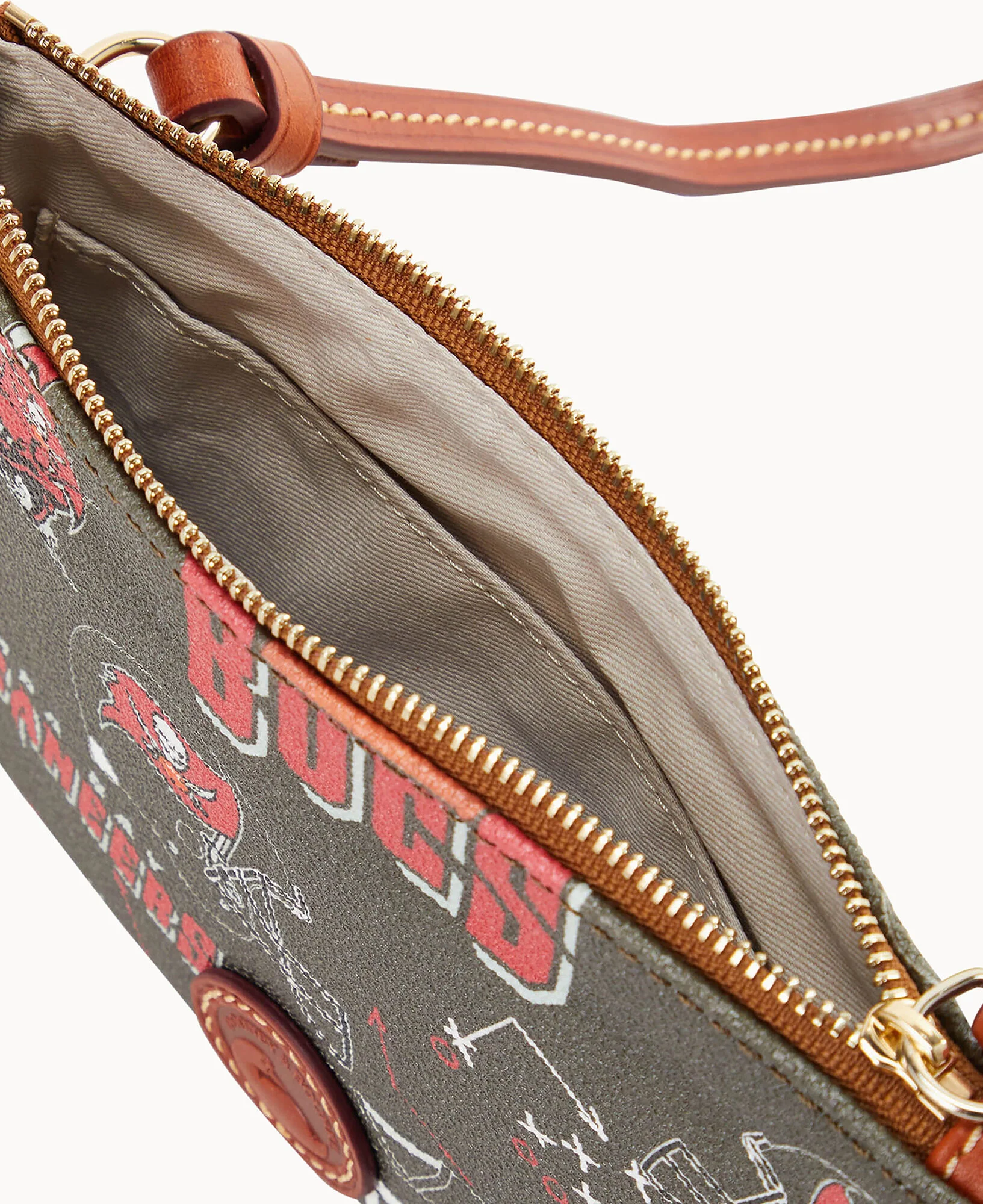 NFL Buccaneers Top Zip Crossbody - Image 3