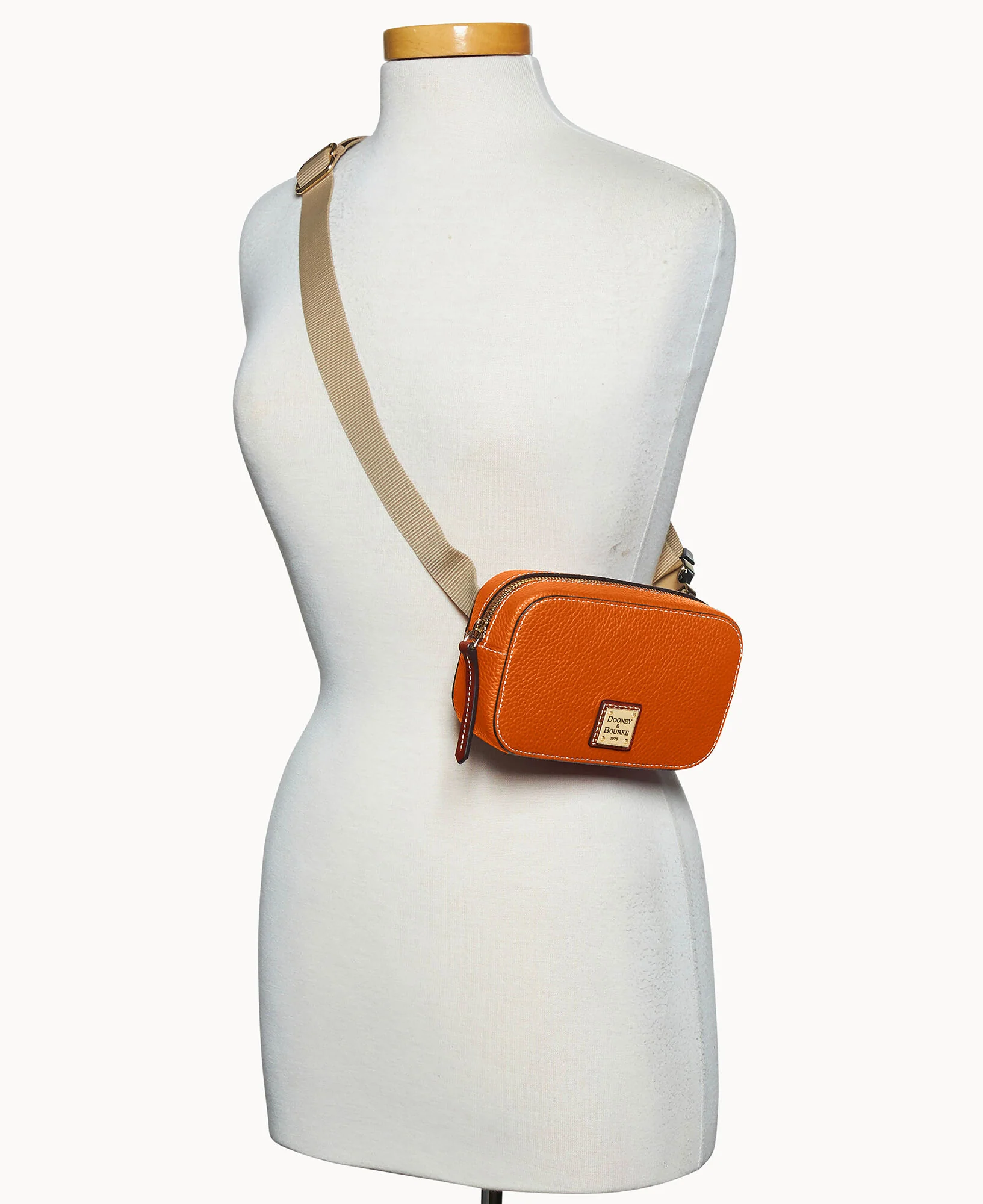 Pebble Grain Belt Bag - Image 39