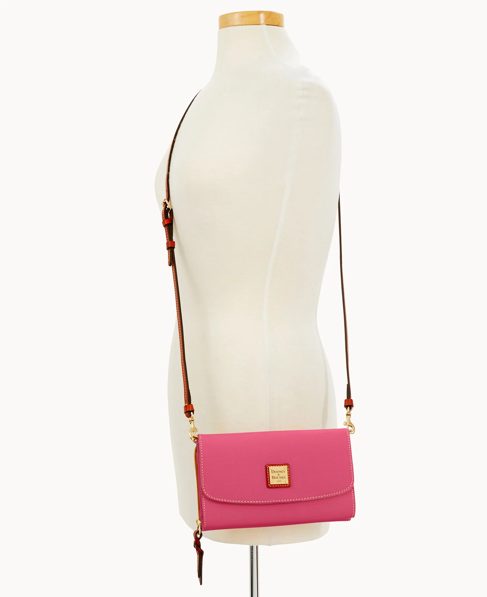 Pebble Grain Clutch Wallet - Image 54