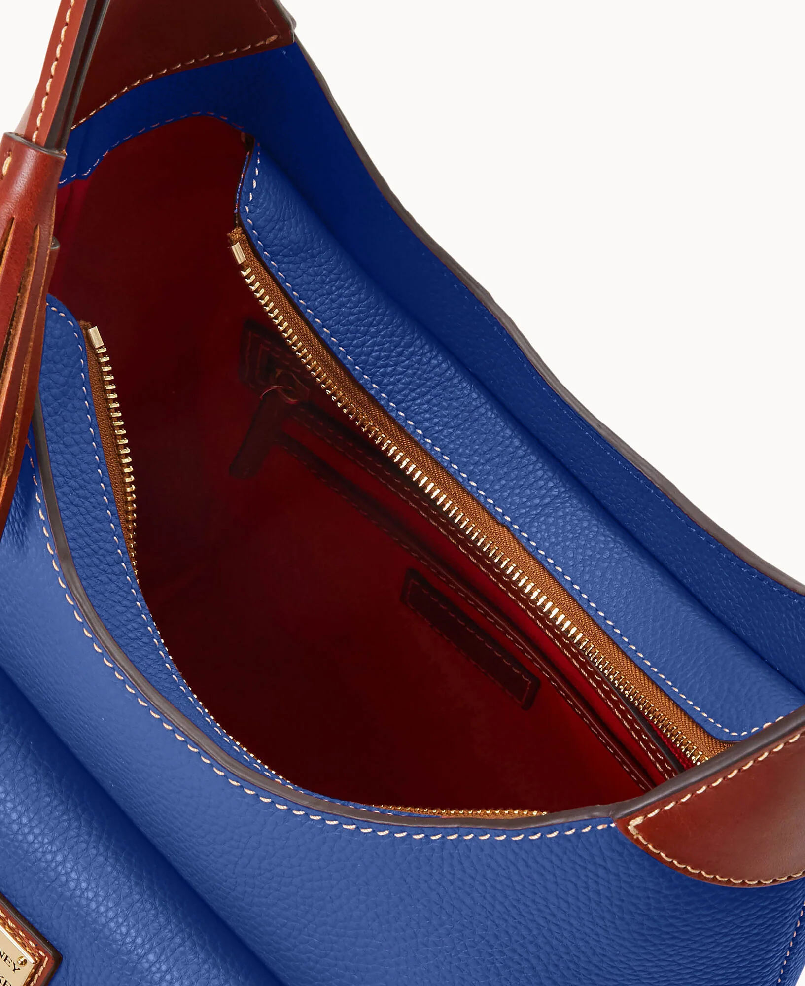 Pebble Grain Hobo - Image 3