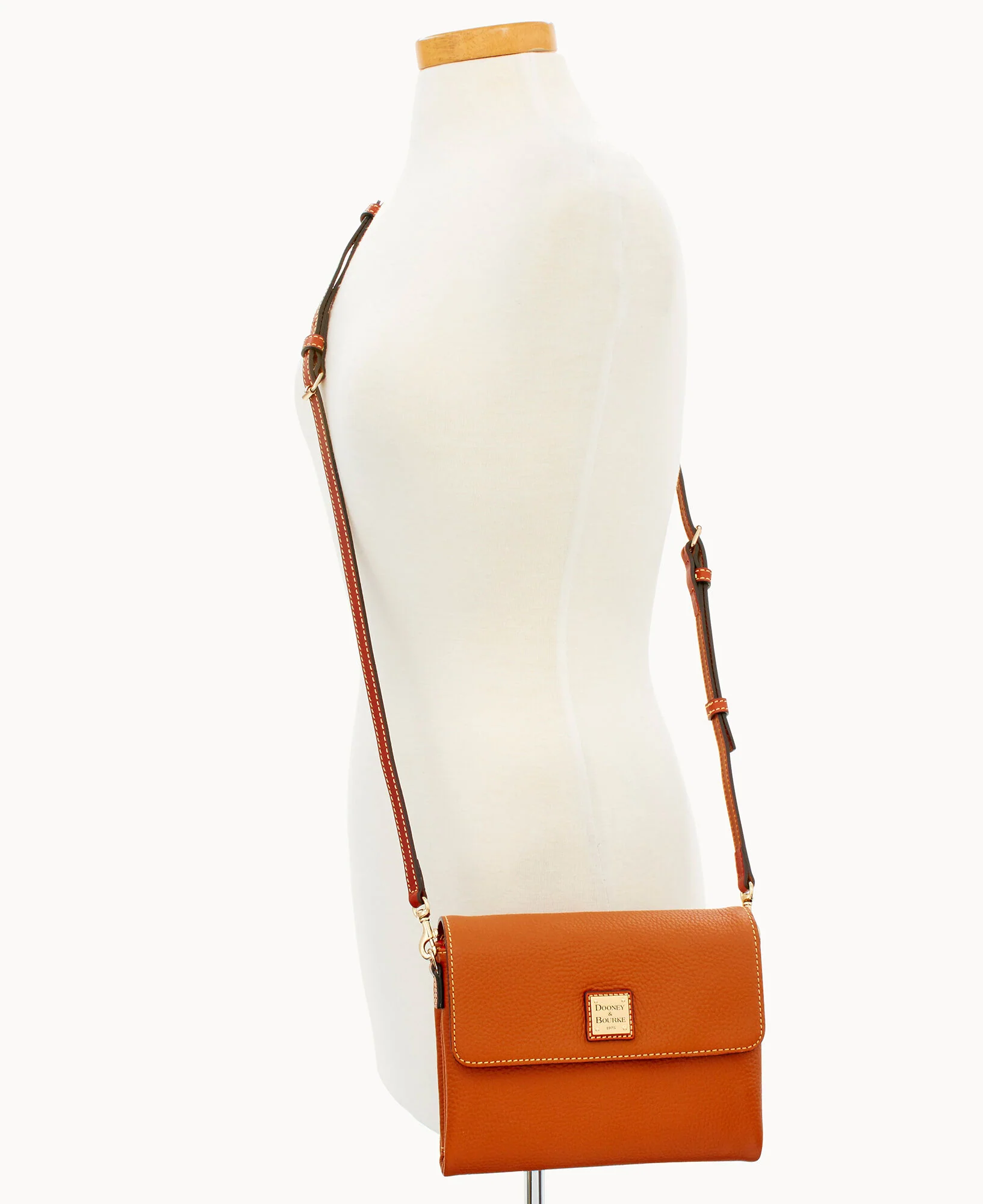 Pebble Grain Hunter Crossbody - Image 80