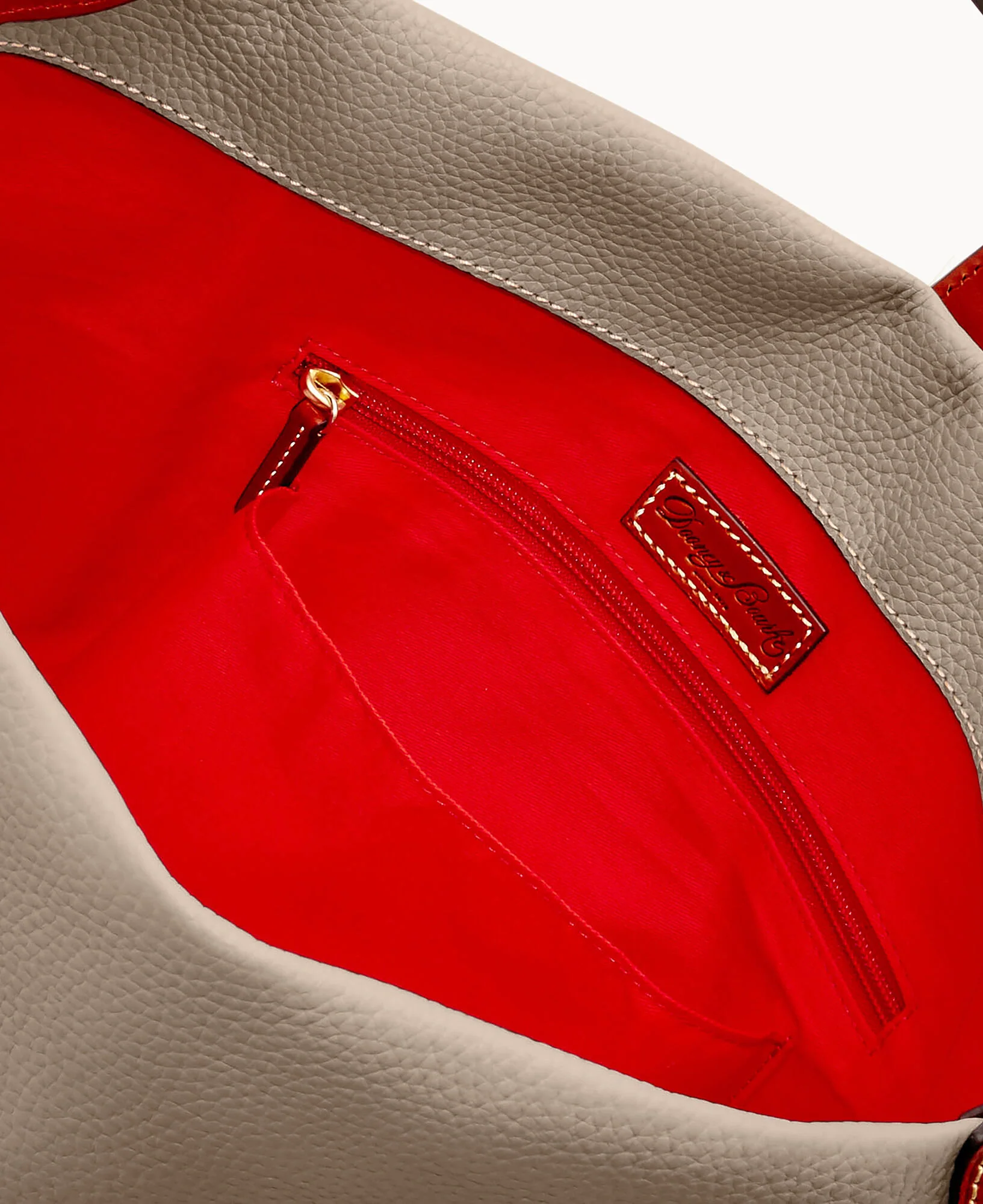 Pebble Grain Logo Lock Shoulder Bag - Image 25