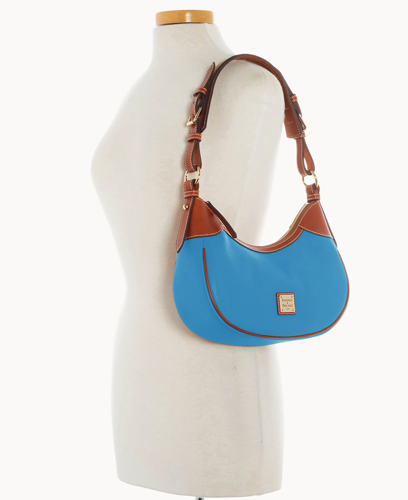 Pebble Grain Small Hobo - Image 12