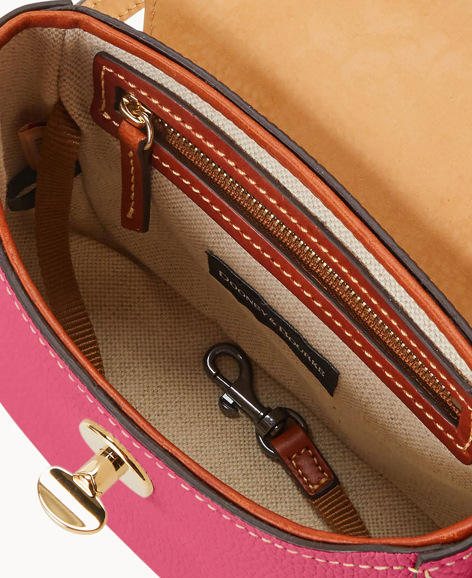 Pebble Turnlock Flap Saddle - Image 37