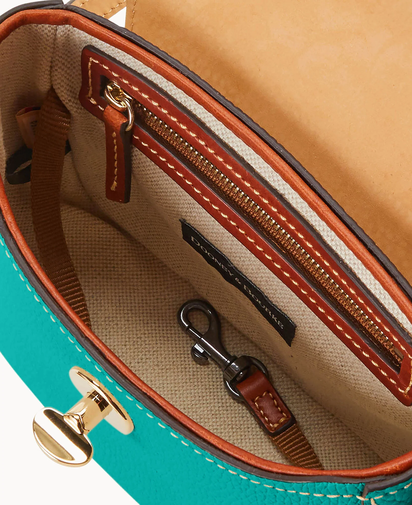 Pebble Turnlock Flap Saddle - Image 52