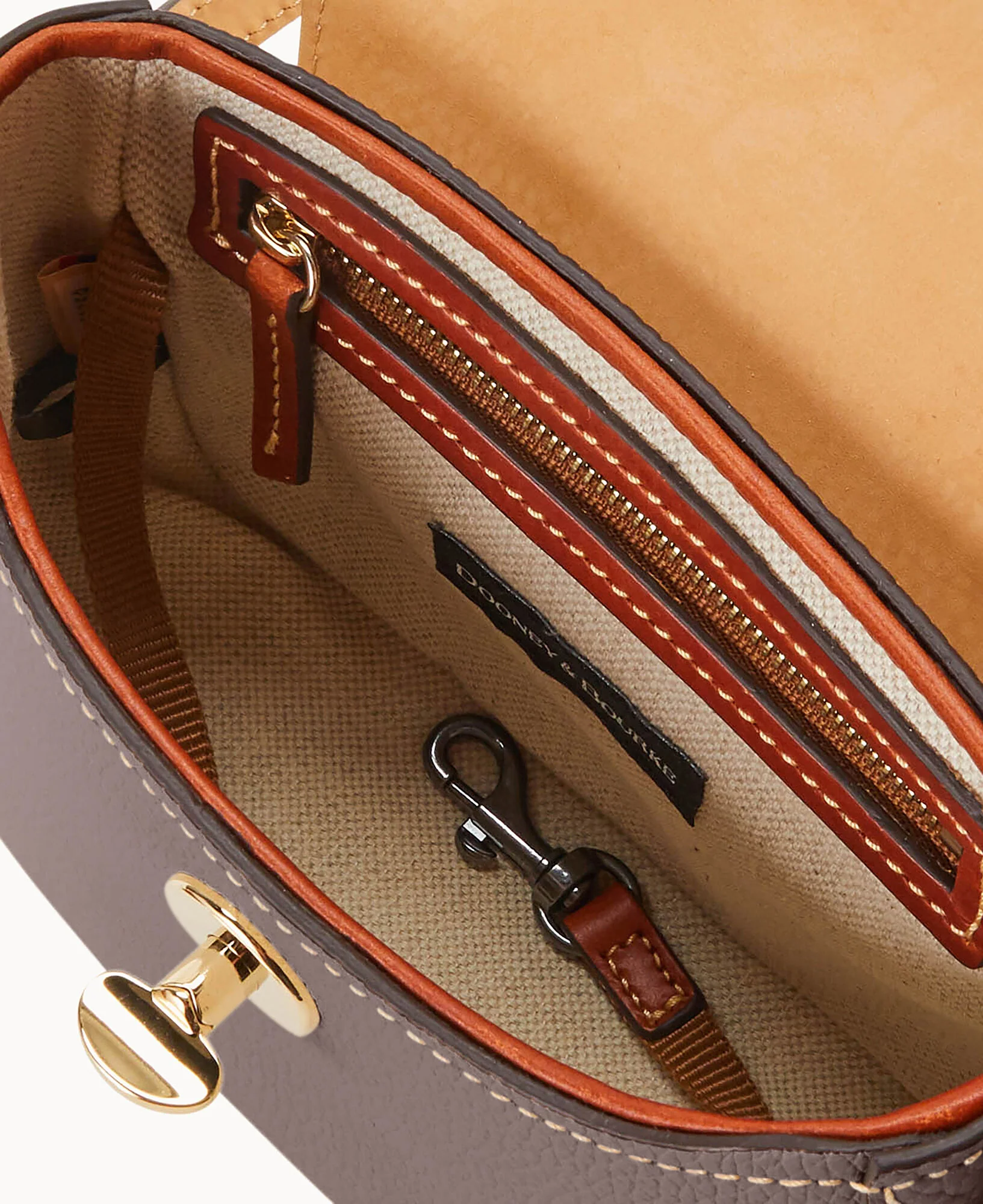 Pebble Turnlock Flap Saddle - Image 87