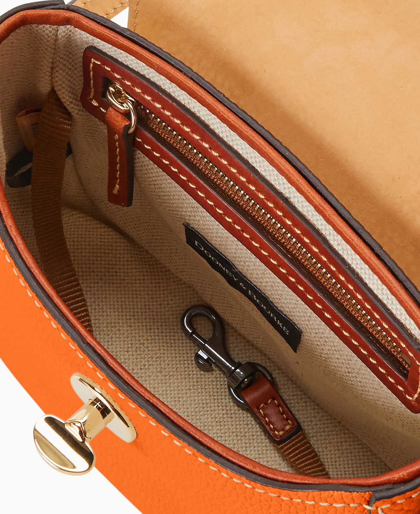 Pebble Turnlock Flap Saddle - Image 97