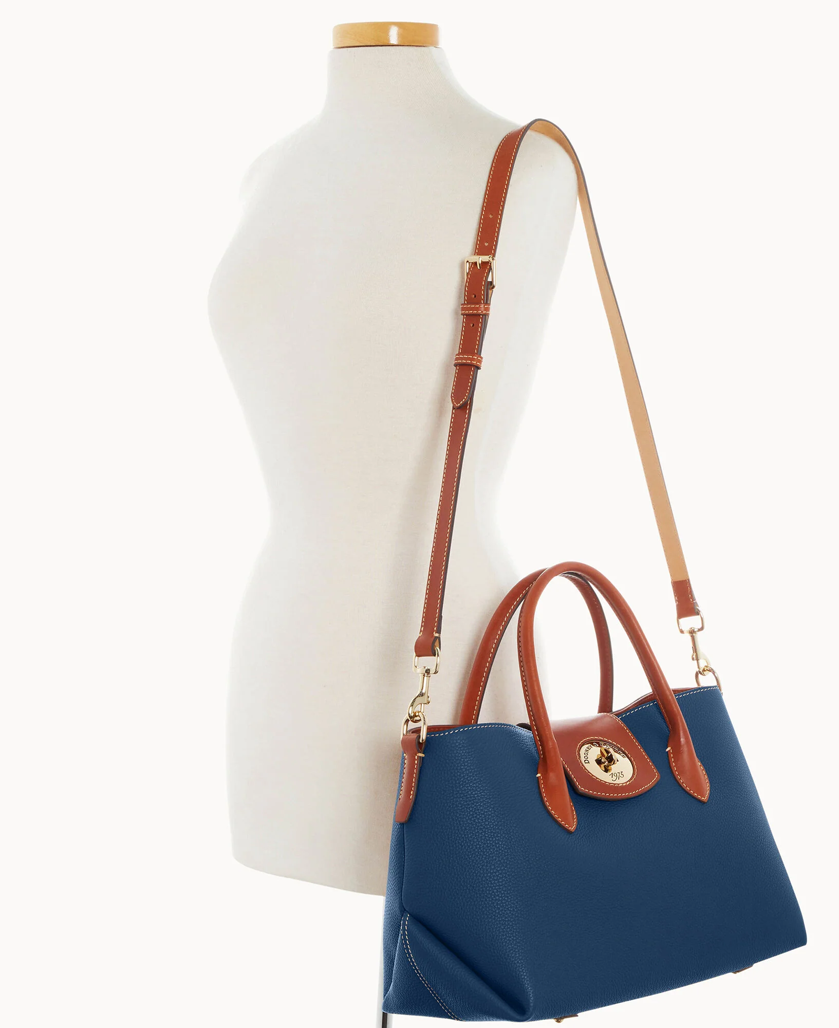 Pebble Turnlock Handle Tote 30 - Image 40