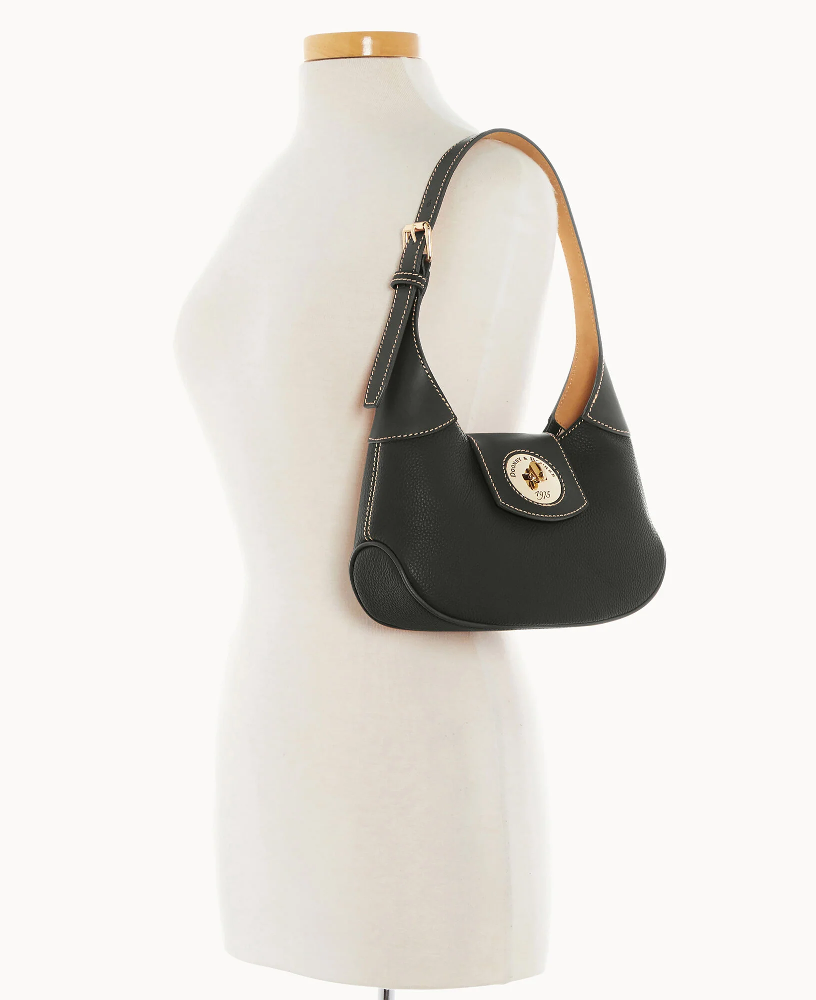 Pebble Turnlock Hobo 26 - Image 35