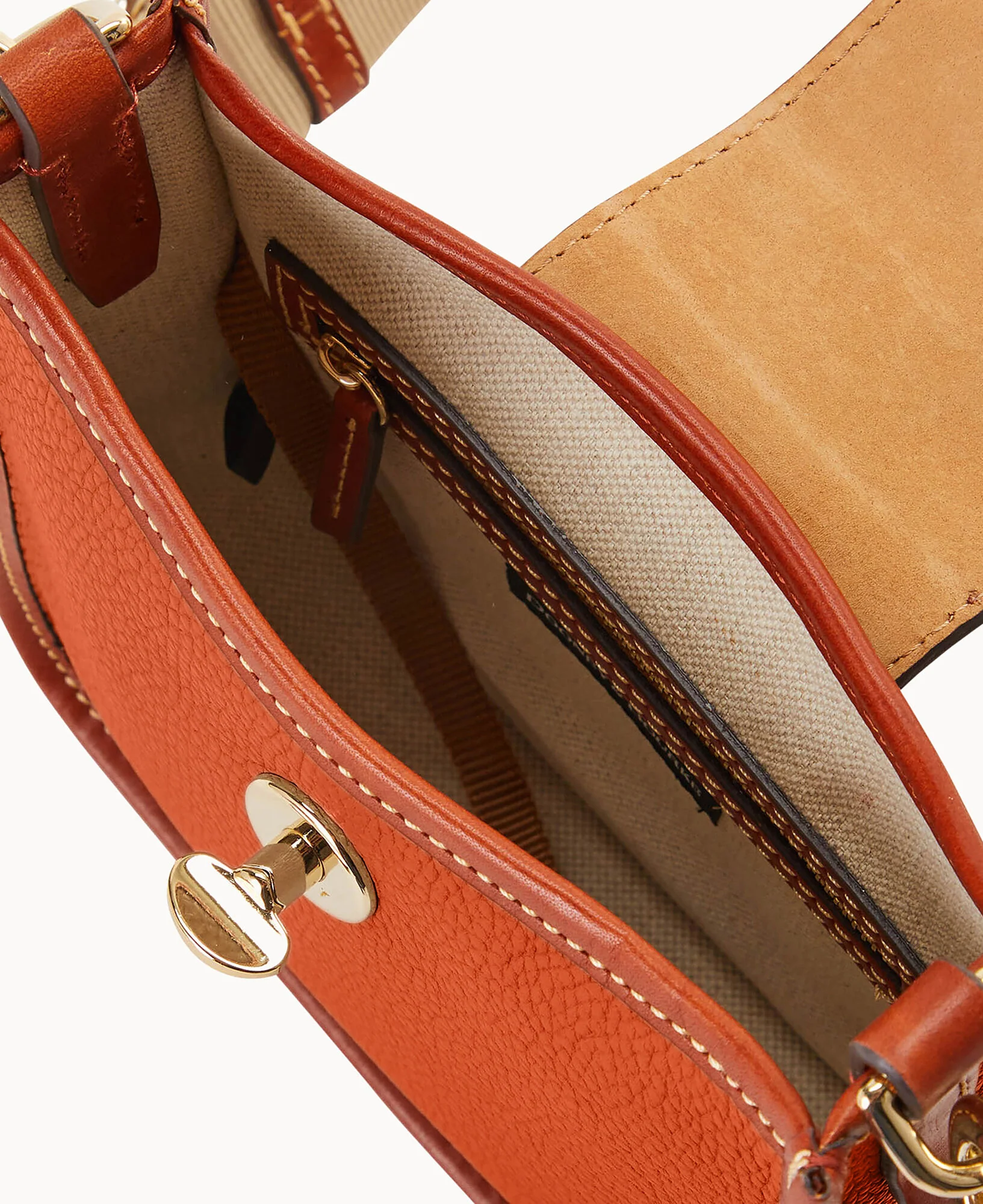 Pebble Turnlock Messenger 20 - Image 73