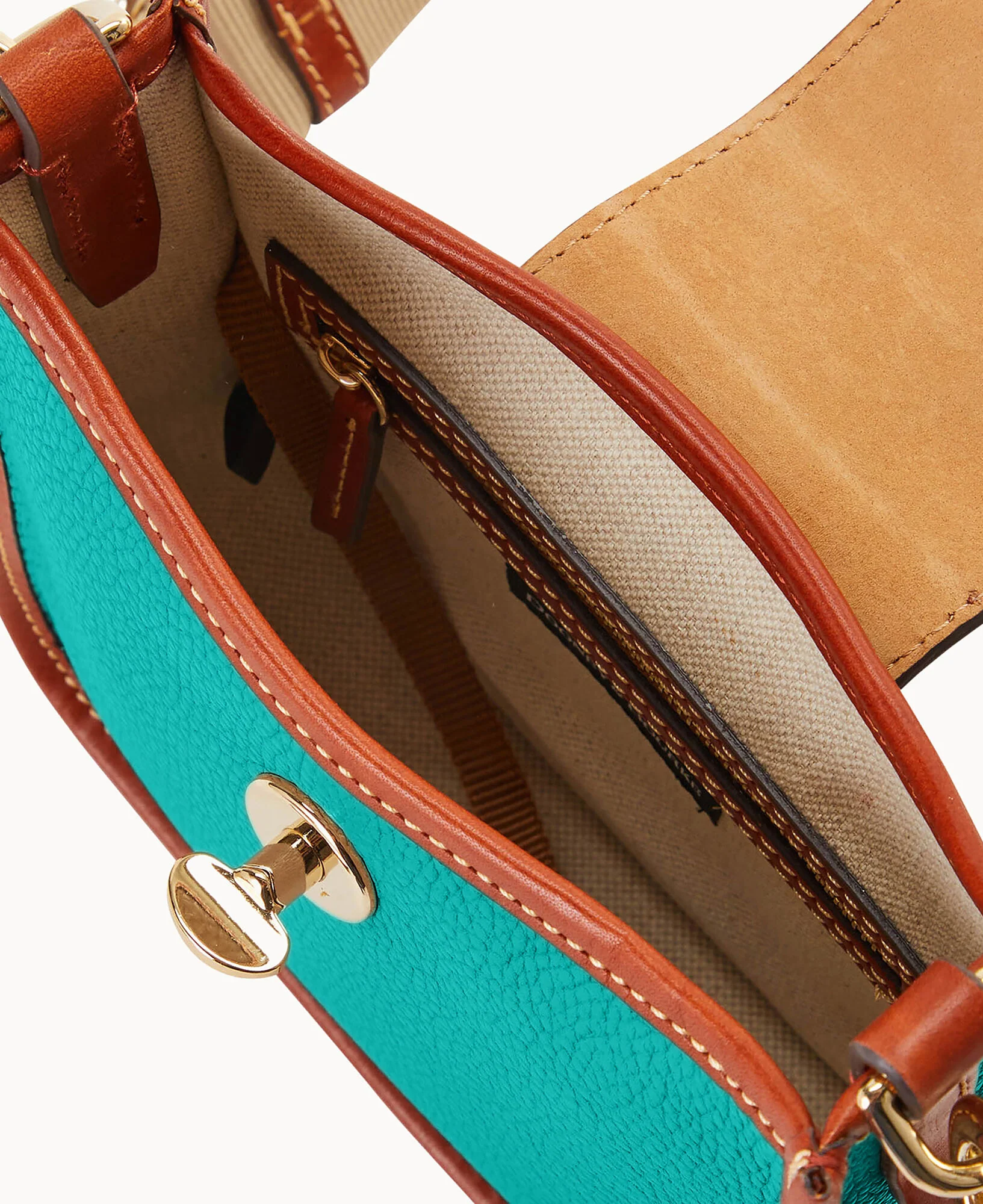 Pebble Turnlock Messenger 20 - Image 88
